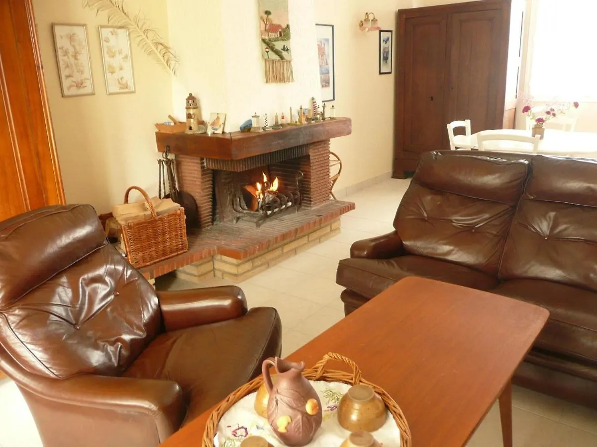 Holiday Home Near The Beach, Ploudalmezeau