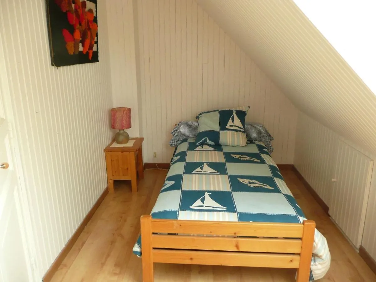 Holiday Home Near The Beach, Ploudalmezeau
