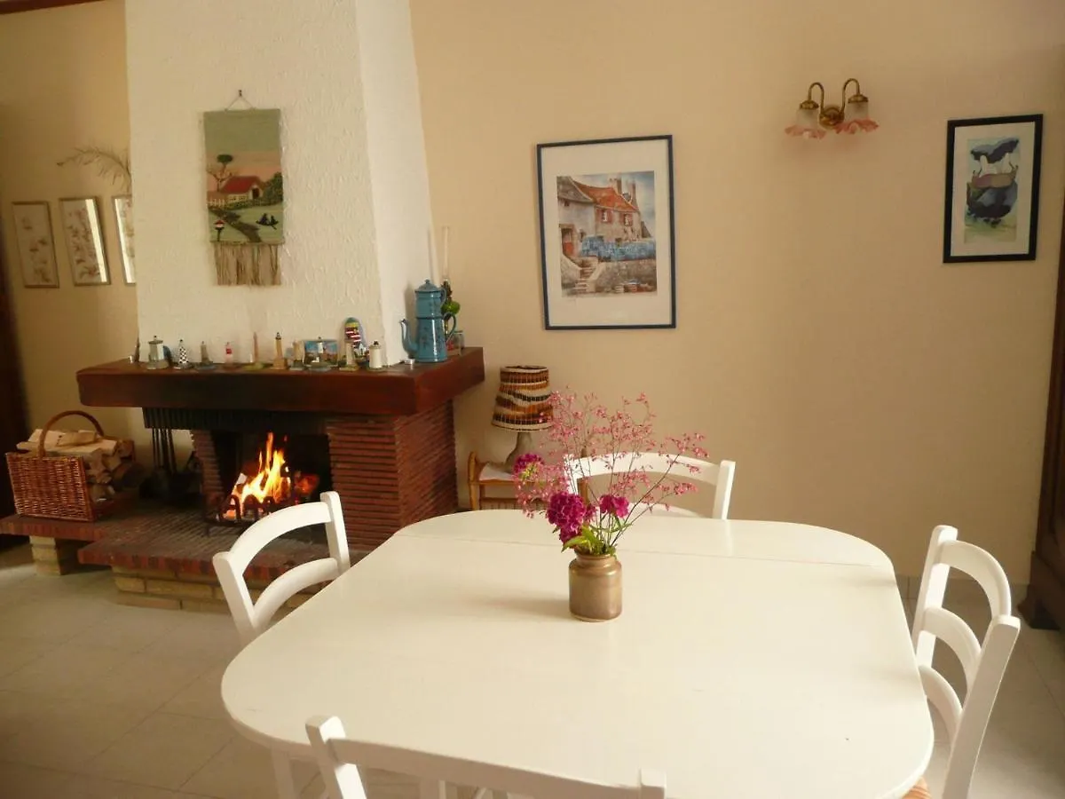 Holiday Home Near The Beach, Ploudalmezeau